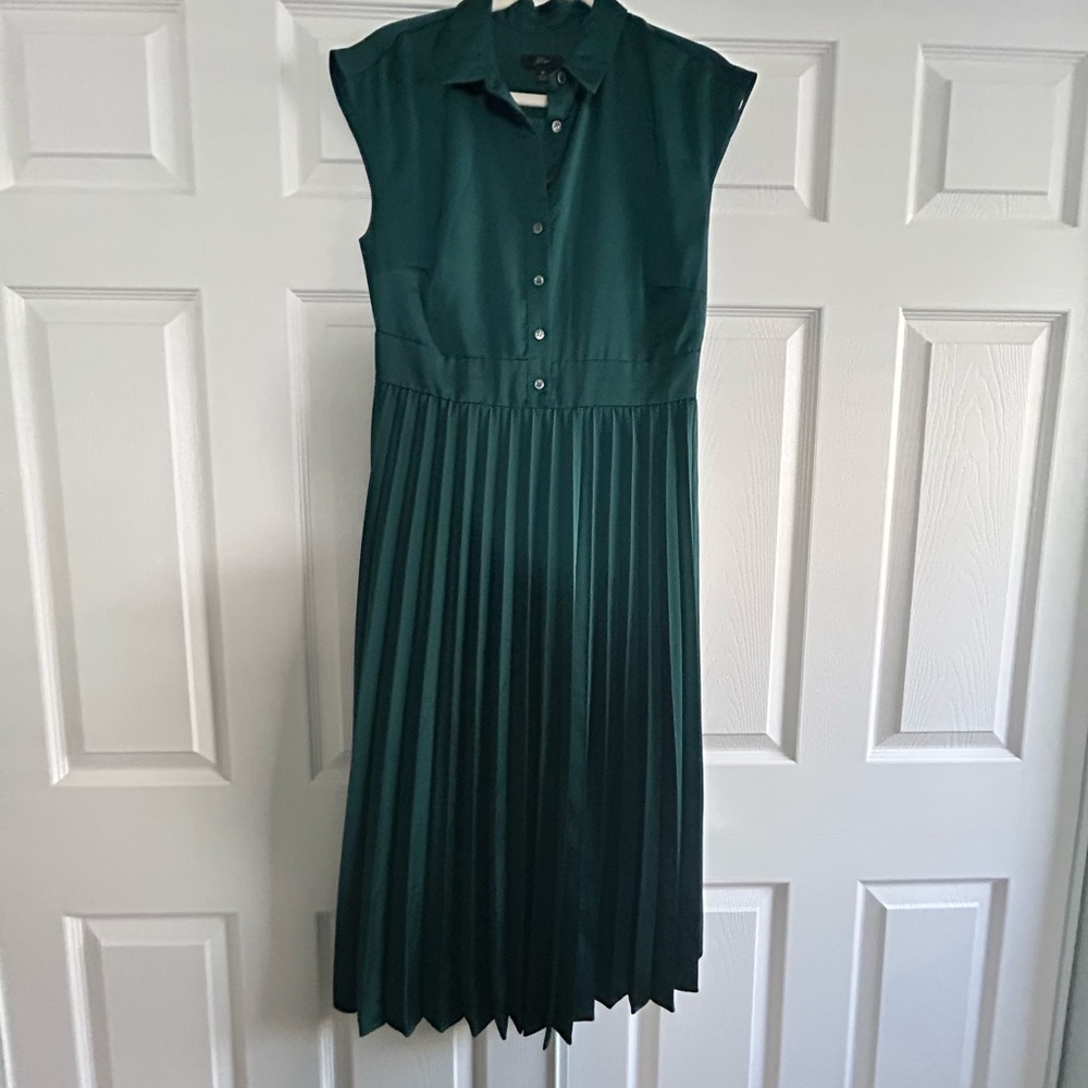 JCrew EUC Elegant Green Pleated Dress